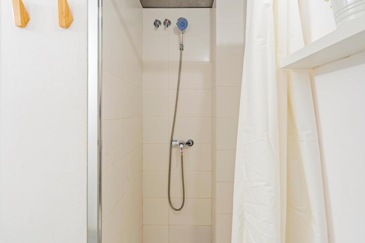 Flateli Borrell Apartment Barcelona Luaran gambar