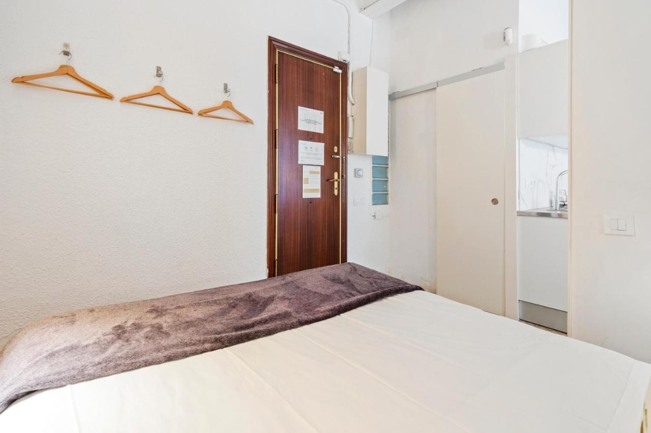 Flateli Borrell Apartment Barcelona Luaran gambar