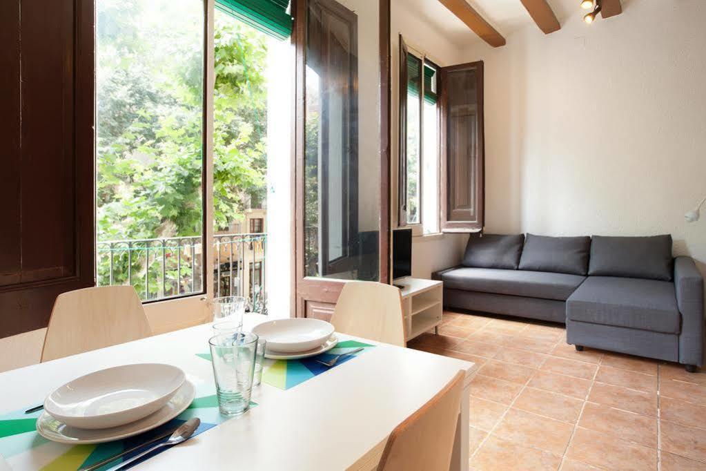 Flateli Borrell Apartment Barcelona Luaran gambar