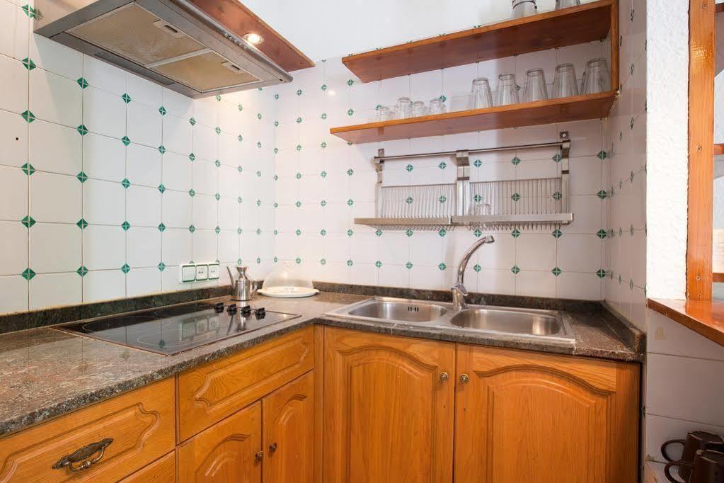 Flateli Borrell Apartment Barcelona Luaran gambar