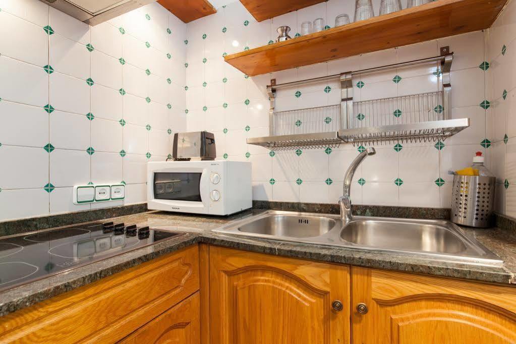 Flateli Borrell Apartment Barcelona Luaran gambar